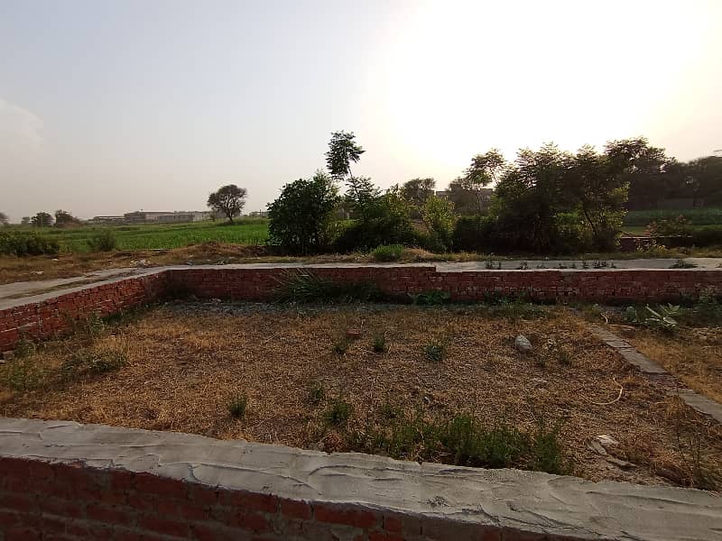 1.5 Marla Commercial Plot Available For Sale Near Service  Morh  Grand Trunk Road Gujrat 0