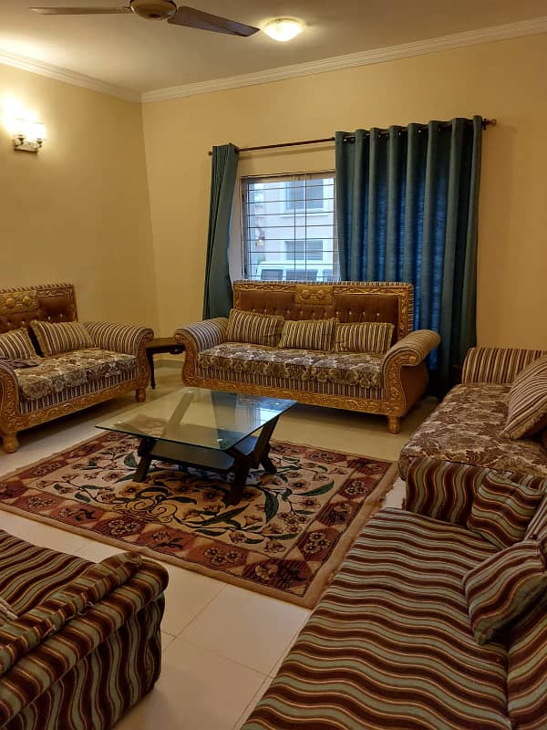 furnish villa for rent in Bahria Town karachi 0