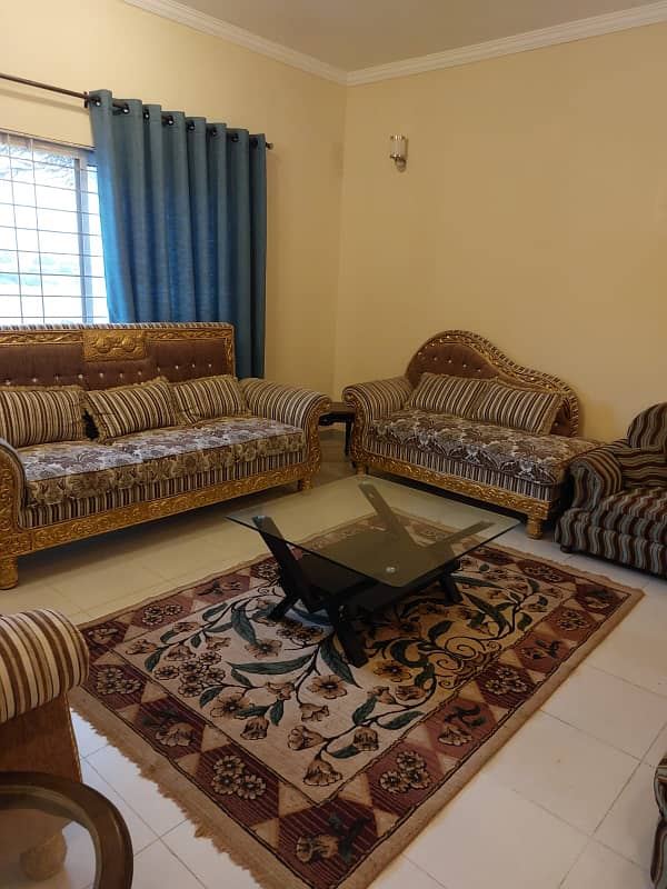 furnish villa for rent in Bahria Town karachi 10