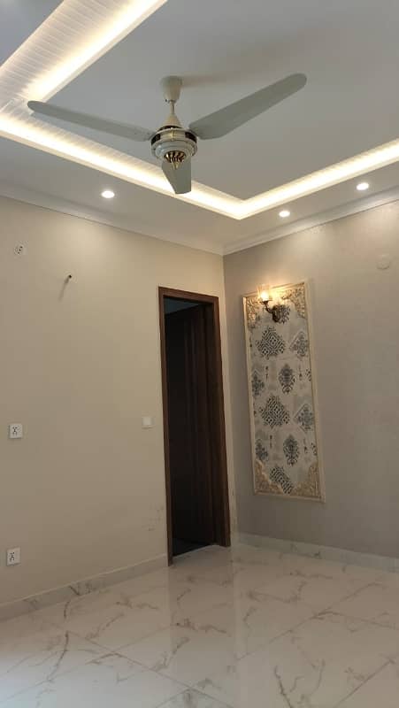 5 MARLA BRAND NEW MOLDREN LUXURY DESIGN HOUSE FOR SALE OPPOSITE DHA PHASE 5 14