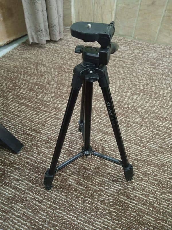 Neepho tripod 3