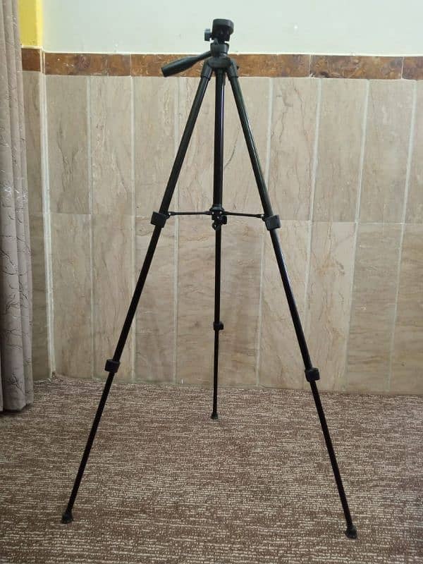 Neepho tripod 4