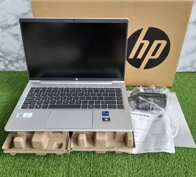 HP Core i7 7th Generation (Ram 8GB + SSD 256GB) Ultra Slim Laptop 0