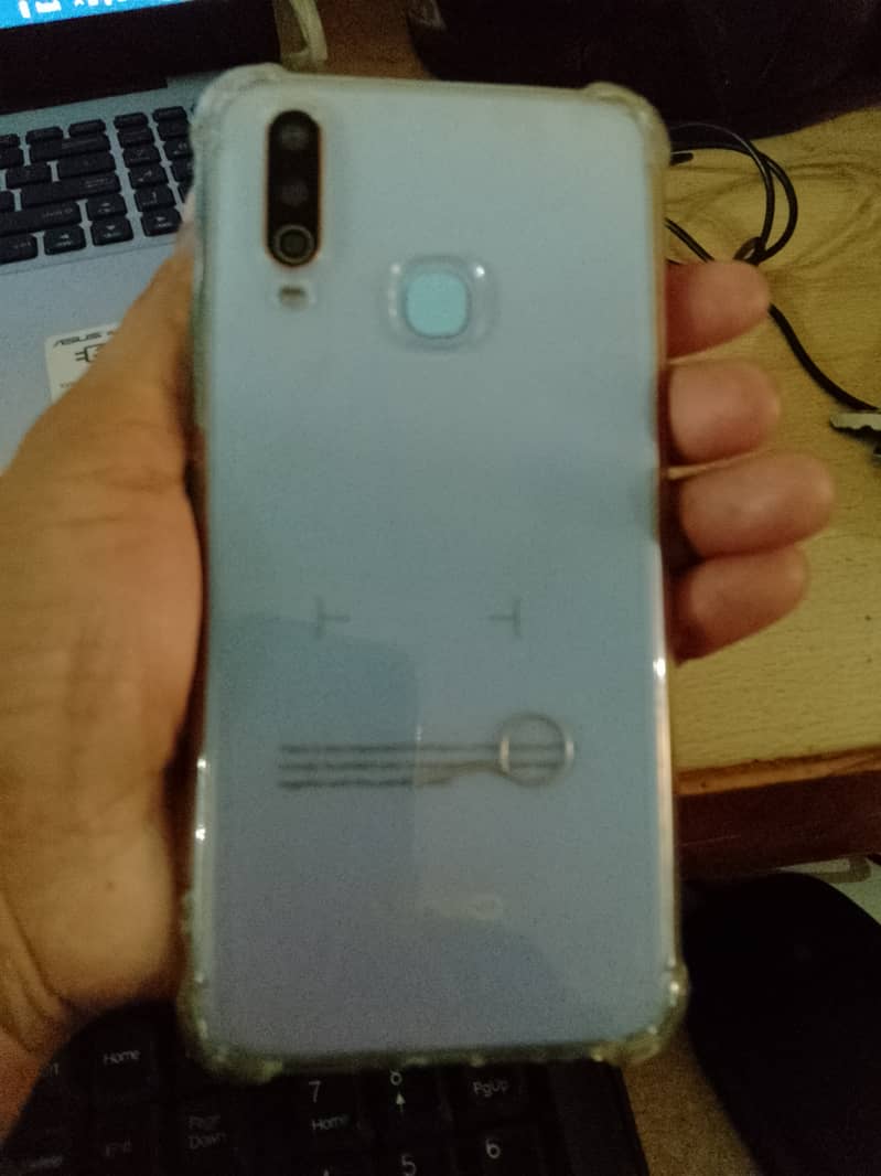 Vivo Y17 3