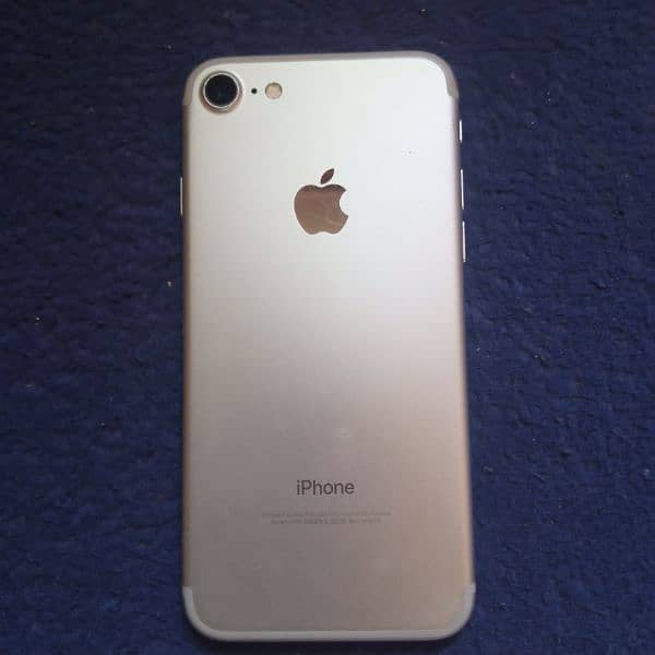 iPhone7 128 gb 3