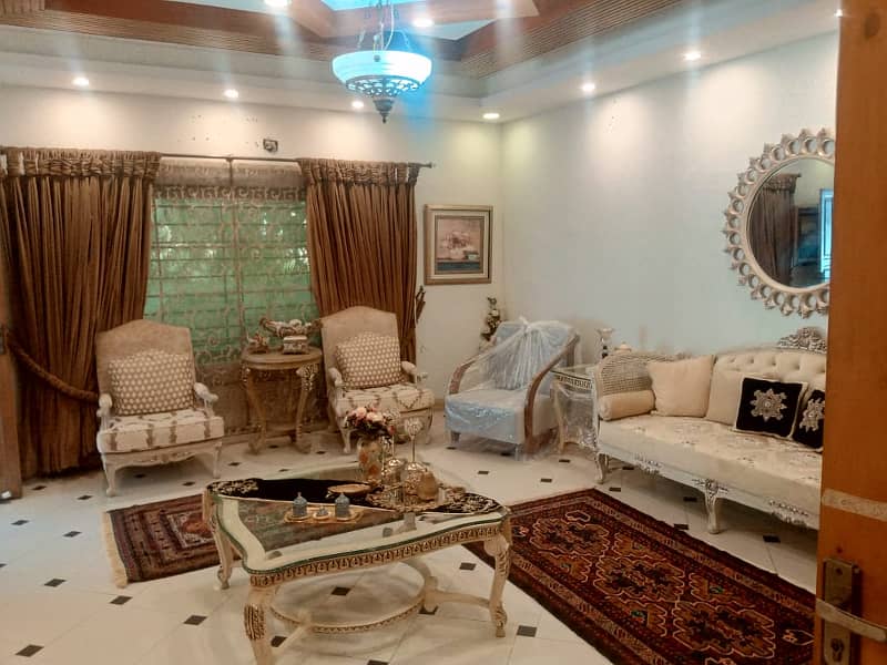 For Rent: Full House in F-10, Islamabad (666 Sq Yards) 12