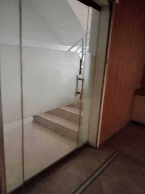 Prime Location Commercial 5000 Sq. Ft Office In Main Boulevard Gulberg 4