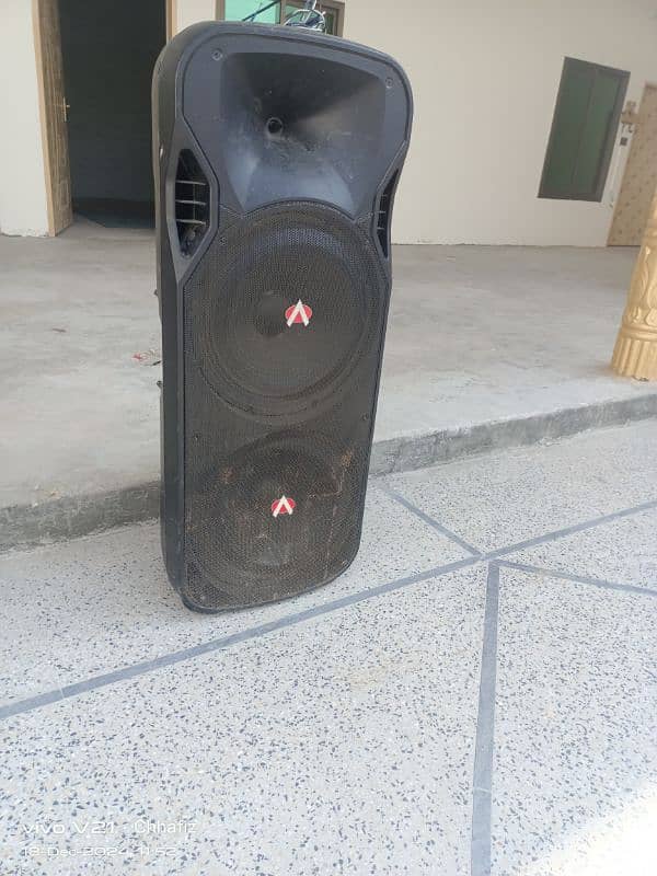 Audionic Mh 150 speaker for sale condition 10/7 mic wireless 2 1