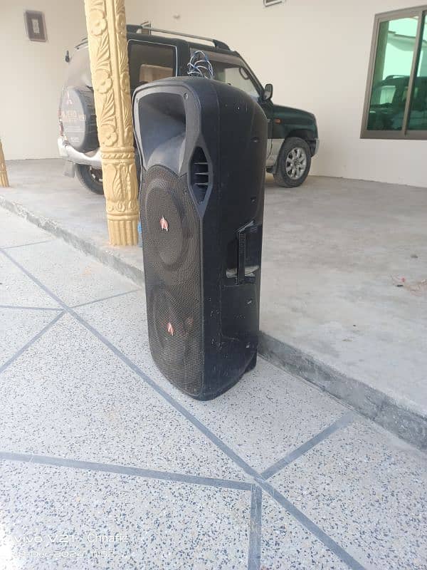 Audionic Mh 150 speaker for sale condition 10/7 mic wireless 2 3