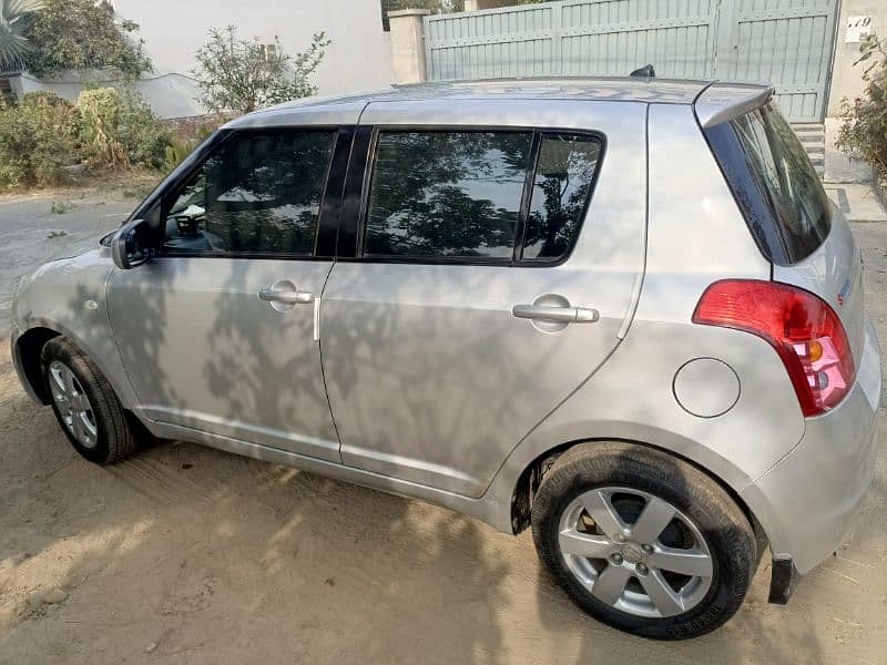 Suzuki Swift 2016 Automatic in Genuine condition 8