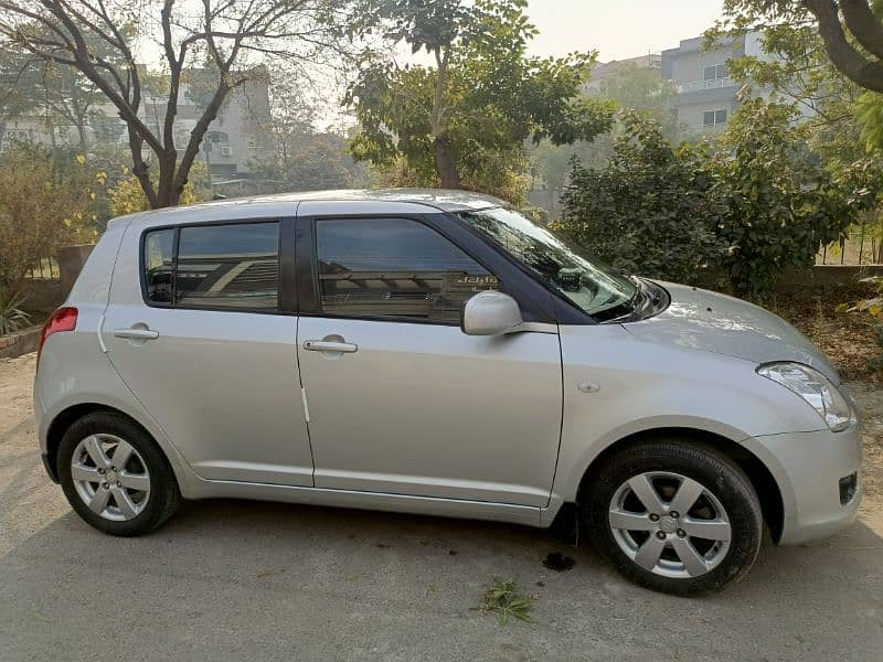 Suzuki Swift 2016 Automatic in Genuine condition 9