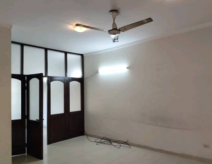 House For sale In Rs. 18000000 0