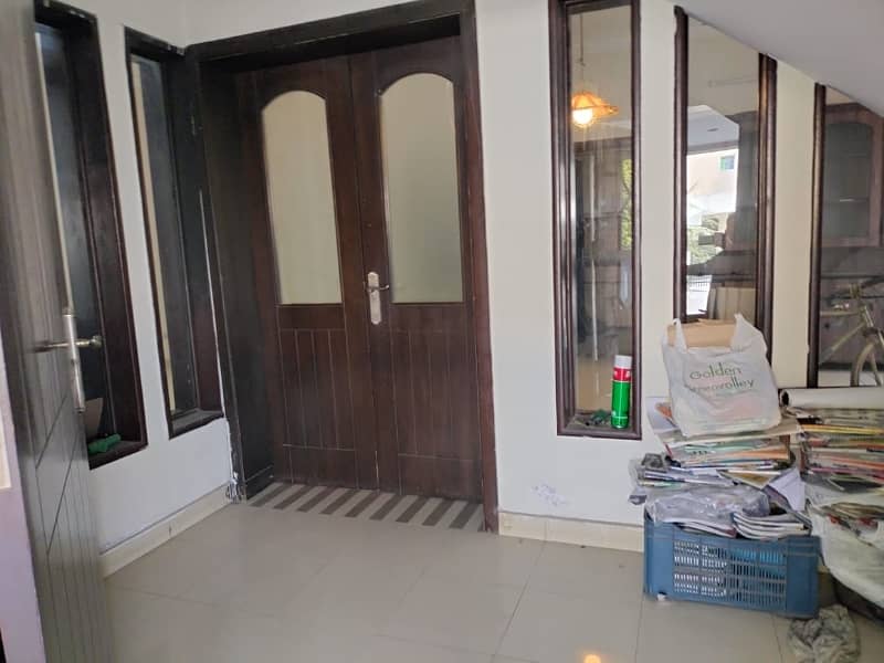 House For sale In Rs. 18000000 9