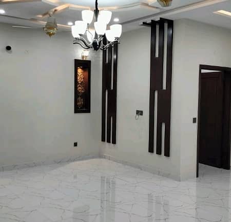 In Bahria Town - Sector E House For sale Sized 10 Marla 0