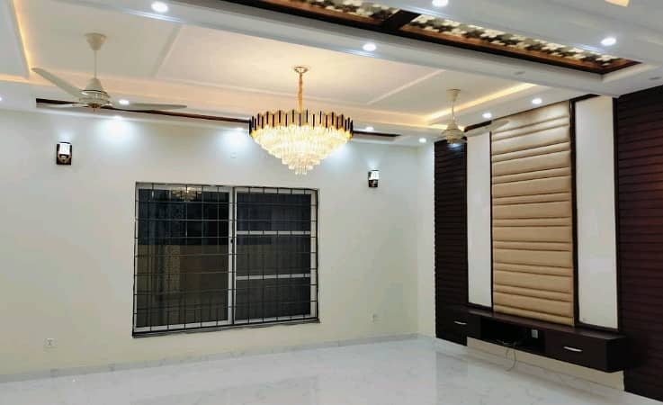 10 Marla House In Bahria Town Of Lahore Is Available For sale 9