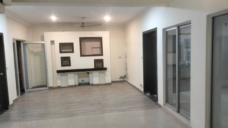 House Sized 1 Kanal Available In Bahria Town - Sector E 9