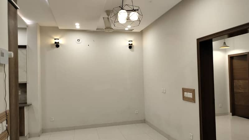 1 Kanal House Is Available For sale In Bahria Town - Sector E 8