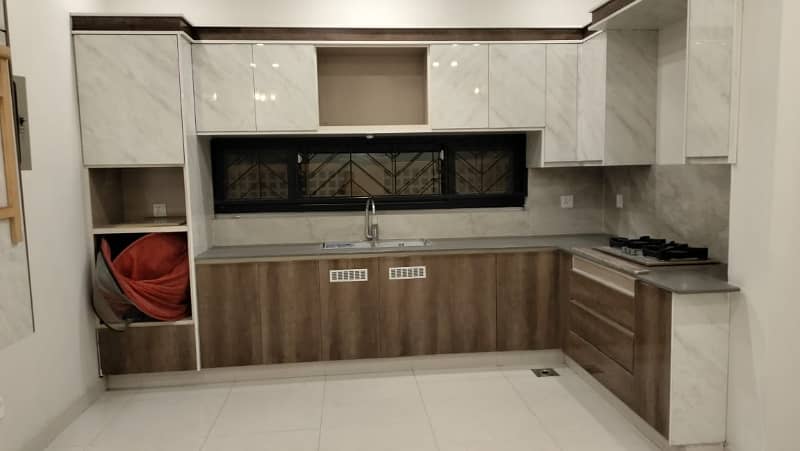 1 Kanal House Is Available For sale In Bahria Town - Sector E 9