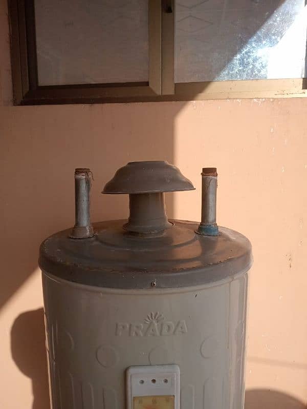 Hybrid geyser (gas+electricity) with conical baffle 5