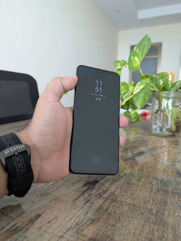 OPPO Reno 3 with box charger 1