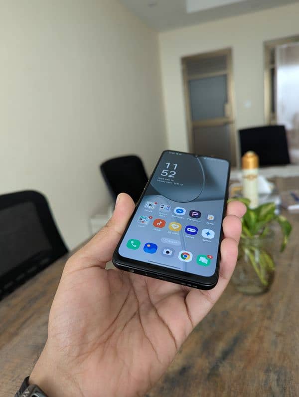 OPPO Reno 3 with box charger 6