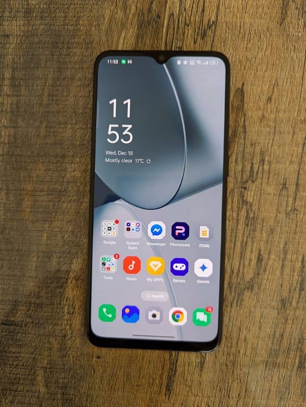 OPPO Reno 3 with box charger 8