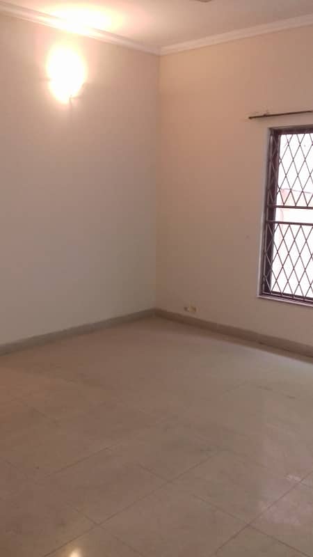 Carned two park Well Maintained house Haider design Available for sale 16