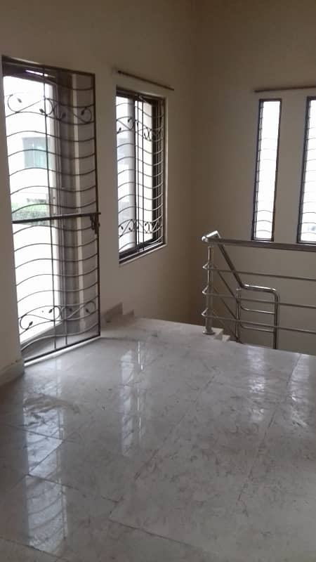 10 Marla House Tipu Design Main Bouleward House Available For Sale 19