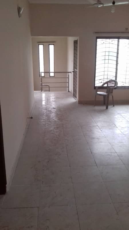 10 Marla House Tipu Design Main Bouleward House Available For Sale 32