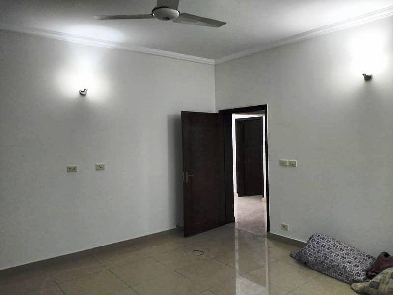 17 Marla 5 Bedroom Sector F House Available For Sale 3