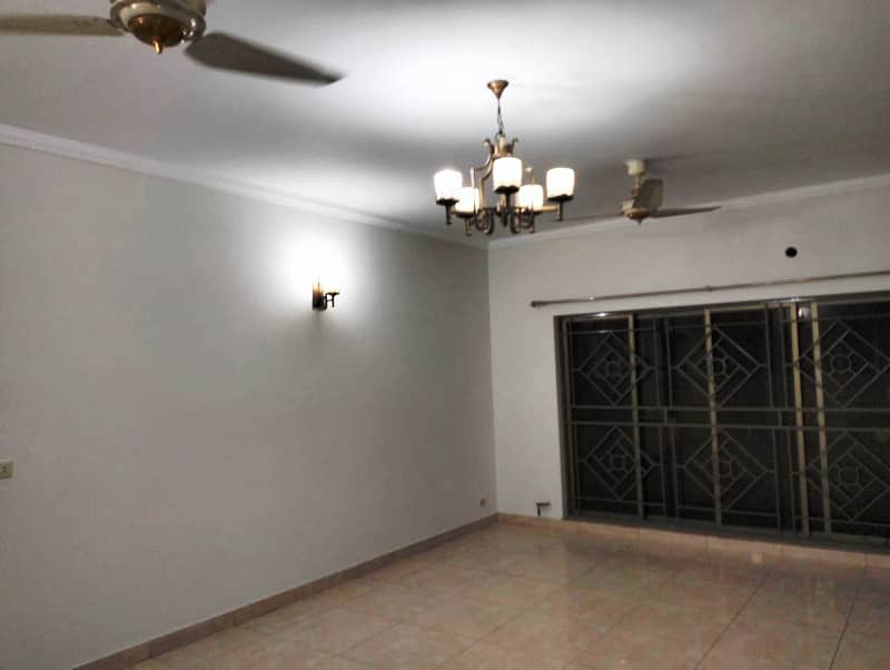 17 Marla 5 Bedroom Sector F House Available For Sale 9