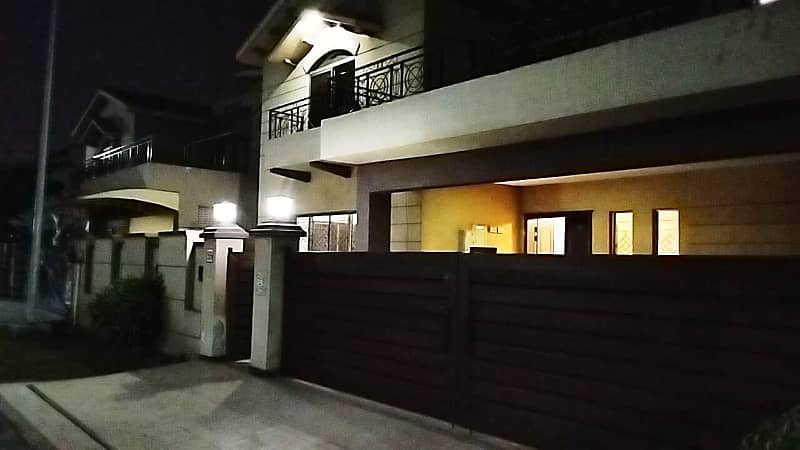 17 Marla 5 Bedroom Sector F House Available For Sale 23