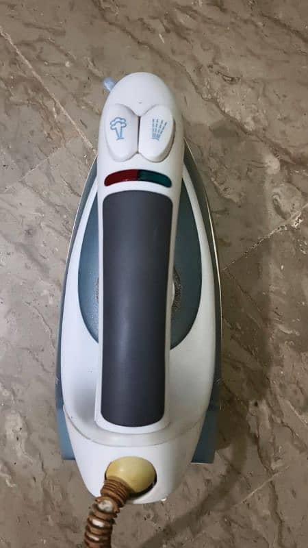 kenwoo steam iron 2