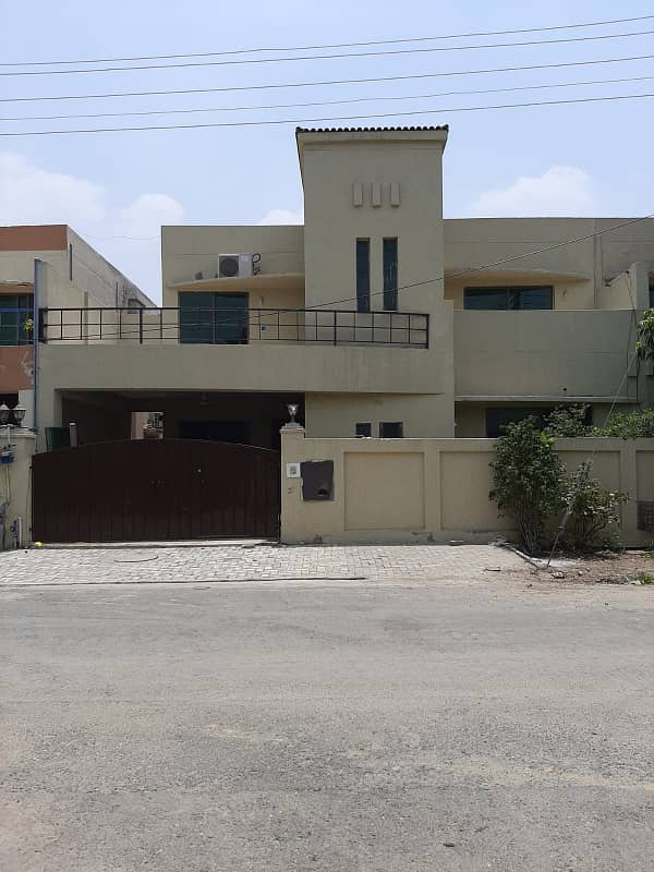 10 Marla Tipu Design Available House For Sale 0