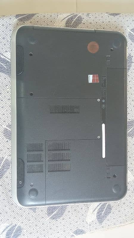 Dell Inspiron 7520 9