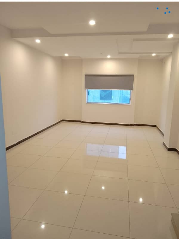 Investment Corridor And Builders Proudly Offer Area 1200 Square Feet Corporate Office Available For Rent in Main Boulevard Road Gulberg 3 Lahore 4