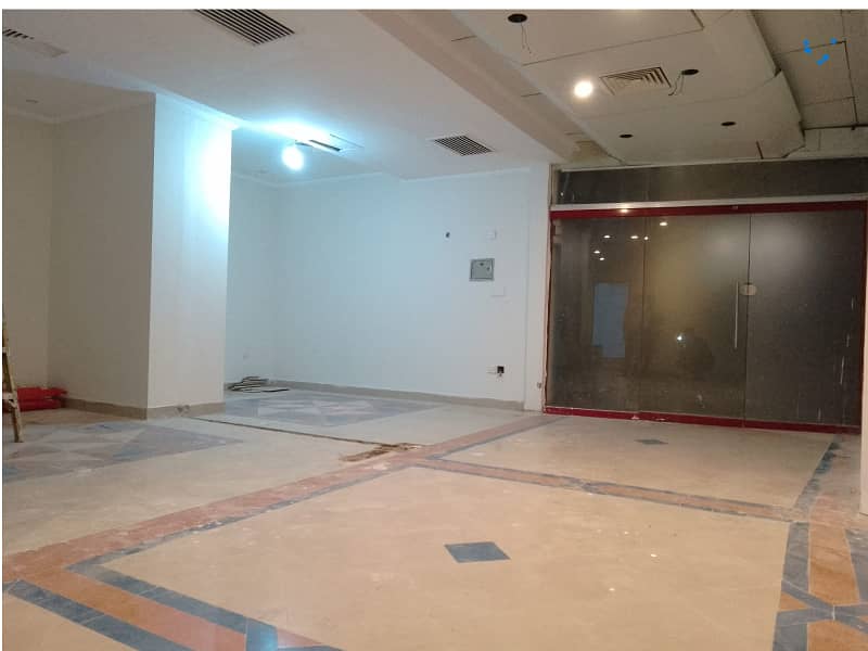 Investment Corridor And Builders Proudly Offer Area 1200 Square Feet Corporate Office Available For Rent in Main Boulevard Road Gulberg 3 Lahore 8