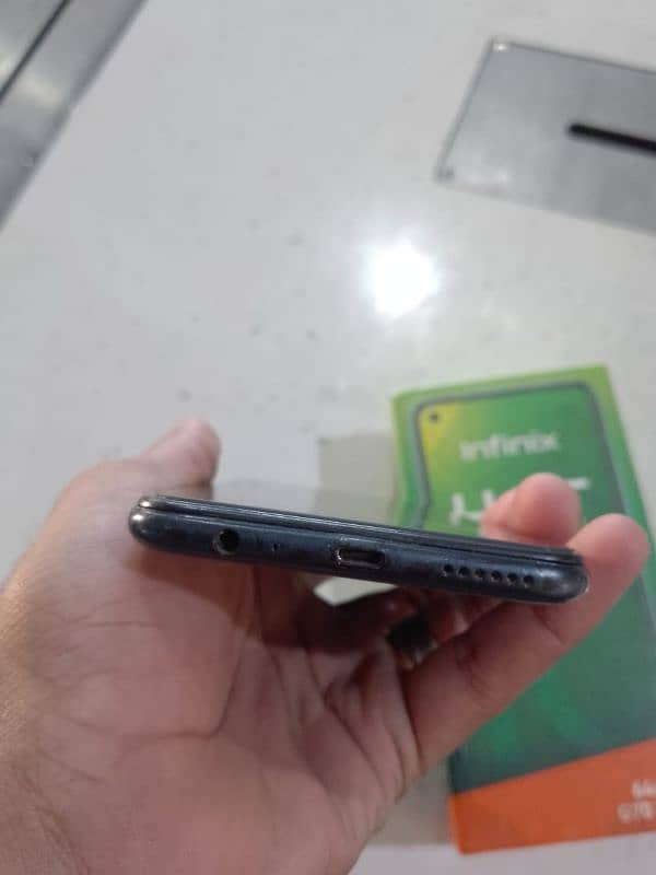 infinix Hot 10 4/64 With Box All Ok 4