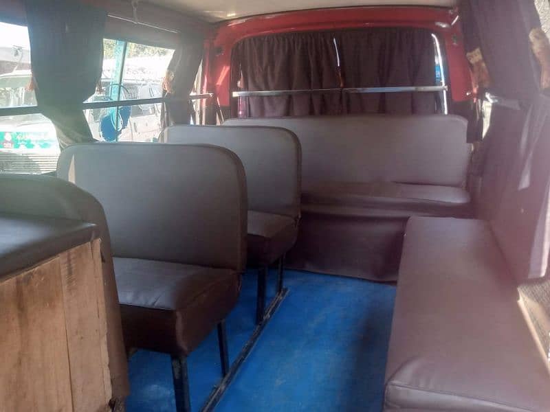 Toyota hiace 4