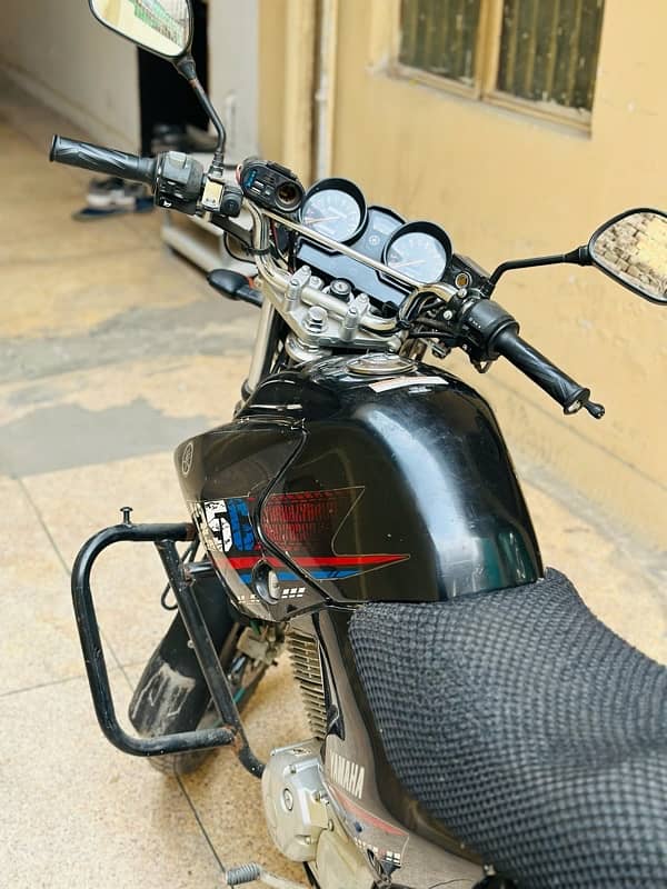 Yamaha YBR 125G 3