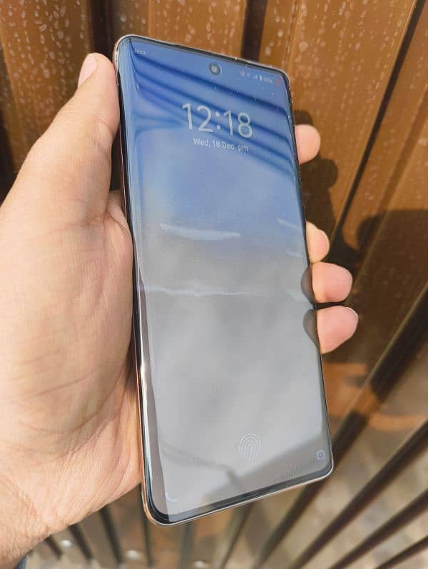 Vivo V40e 1