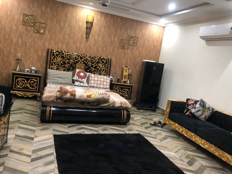 A Palatial Residence For Sale In Model Town 11