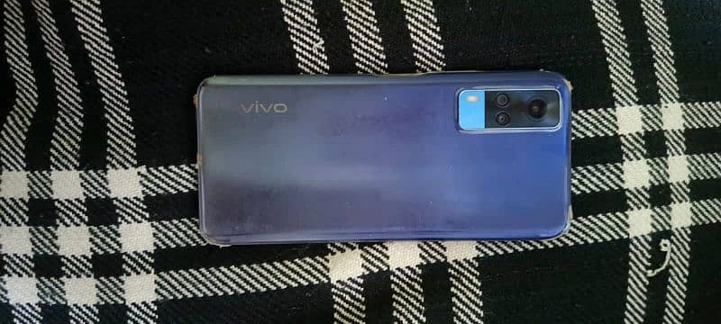 vivo y51s 8+4/128 0