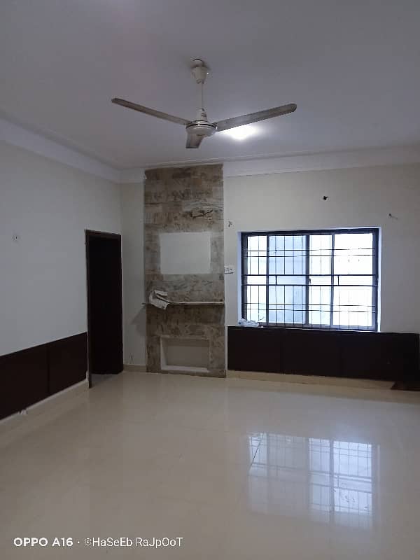 26 Marla full house Available For Rent In Bridge colony. 13