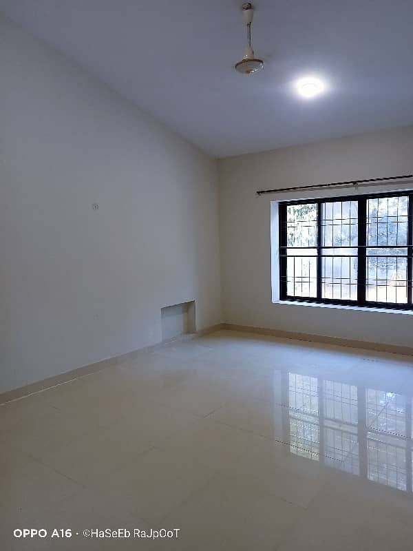 26 Marla full house Available For Rent In Bridge colony. 17