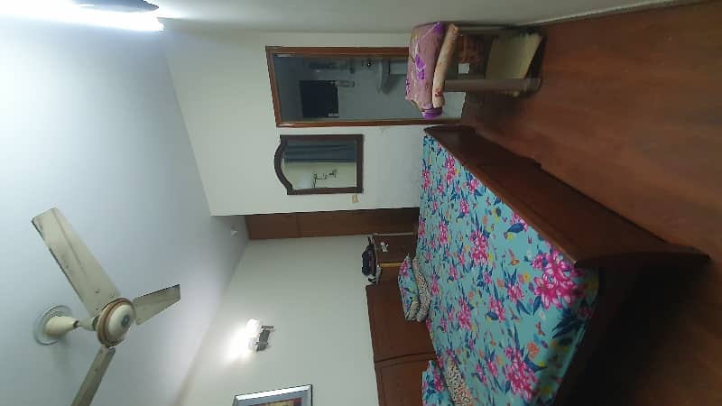 10 Marla House 5. Bed Available For Sale Hot Location Near Lawrence Road 8