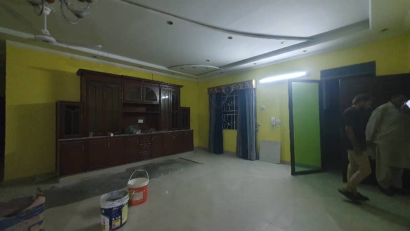 15 Marla Upper Portion 3. bed For Rent Hot Location of Muslim Town 1