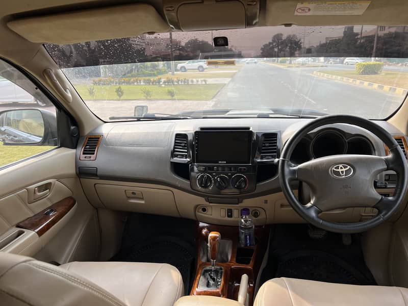 Toyota Hilux Vigo excellent condition betr surf pajero grande civic 15