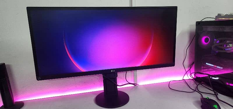 LG 29-inch Ultra wide IPS 2K Bezel-less Monitor 2