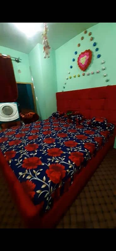 King Size Double Bed with Dressing 6